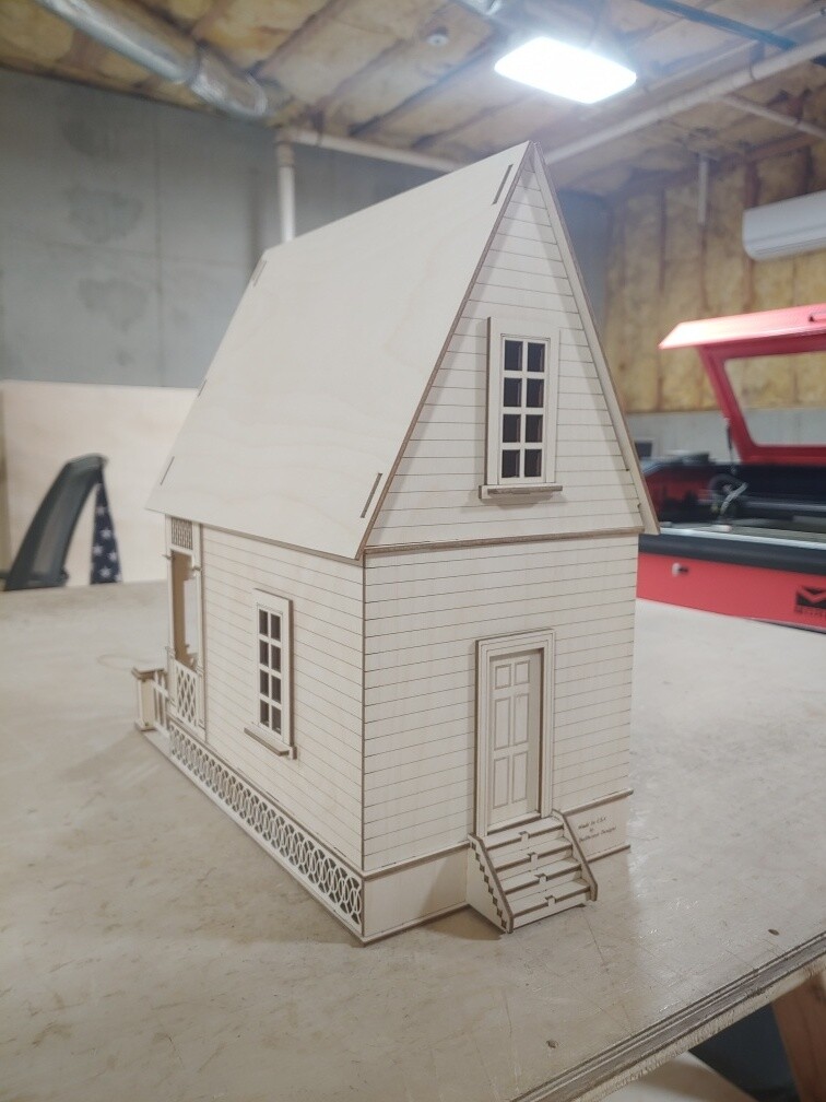 Railroad Victorian Little Ann Cottage 1:24 scale