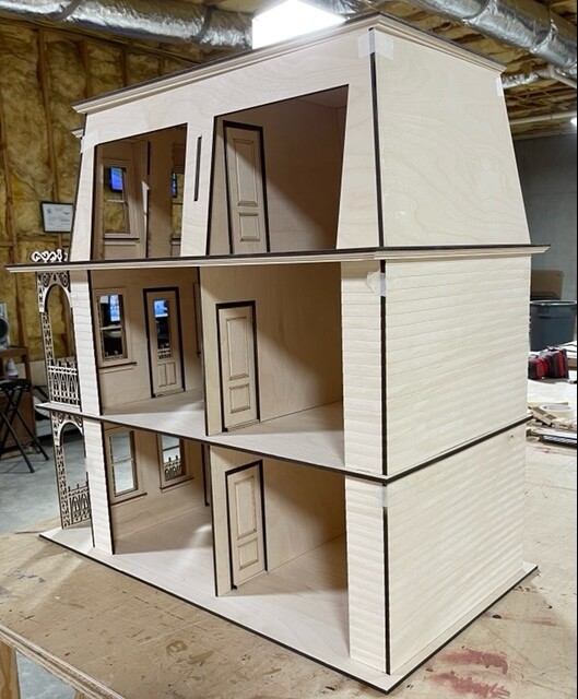 Saint Charles French Quarter 1:12 Scale Dollhouse