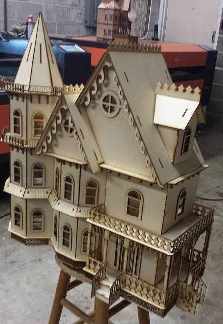 Leon Gothic Victorian 1:24 scale