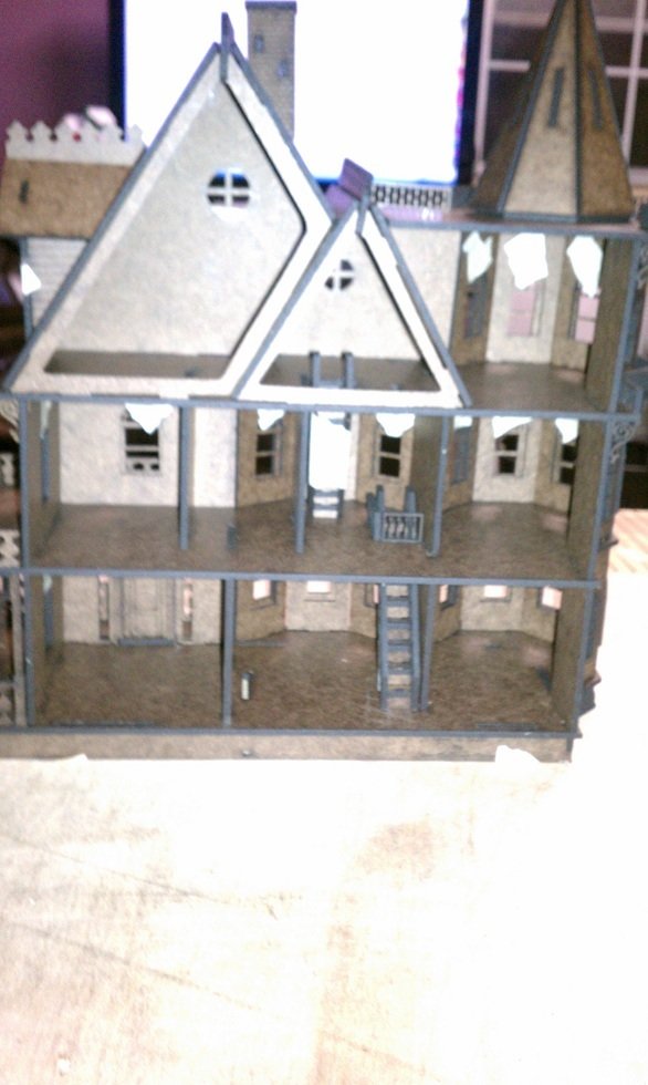 Leon Gothic Victorian Dollhouse