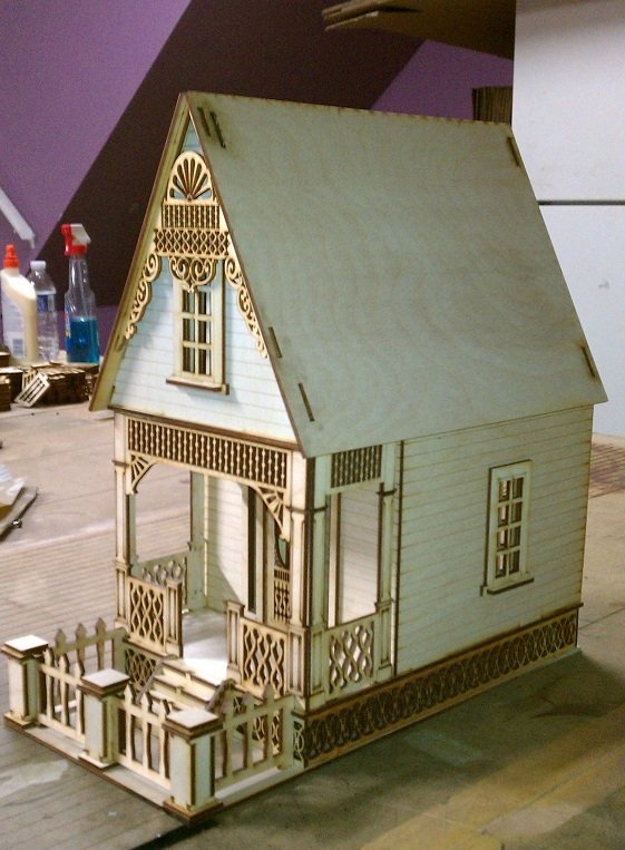 Little Ann Cottage Dollhouse