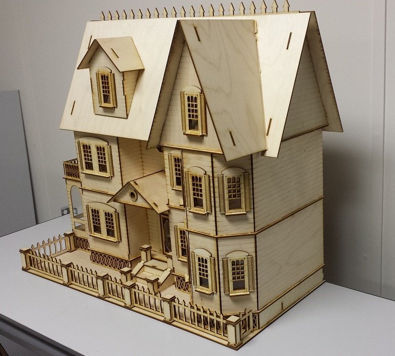 Stephanie Country Dollhouse