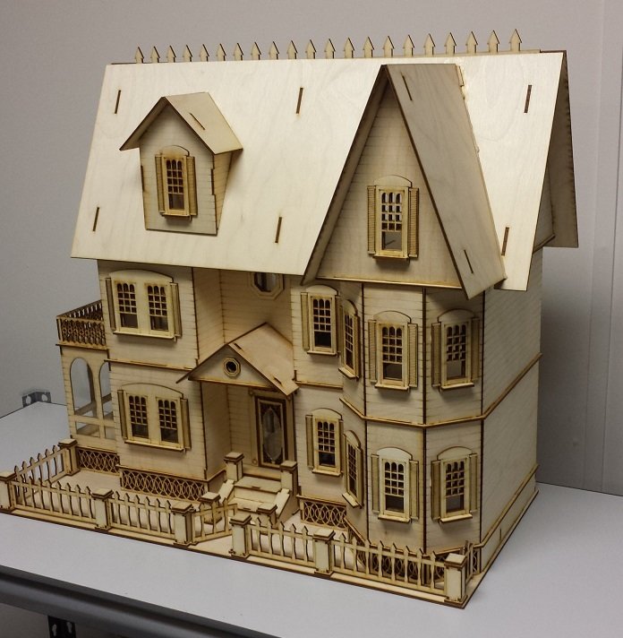 Stephanie Country Dollhouse