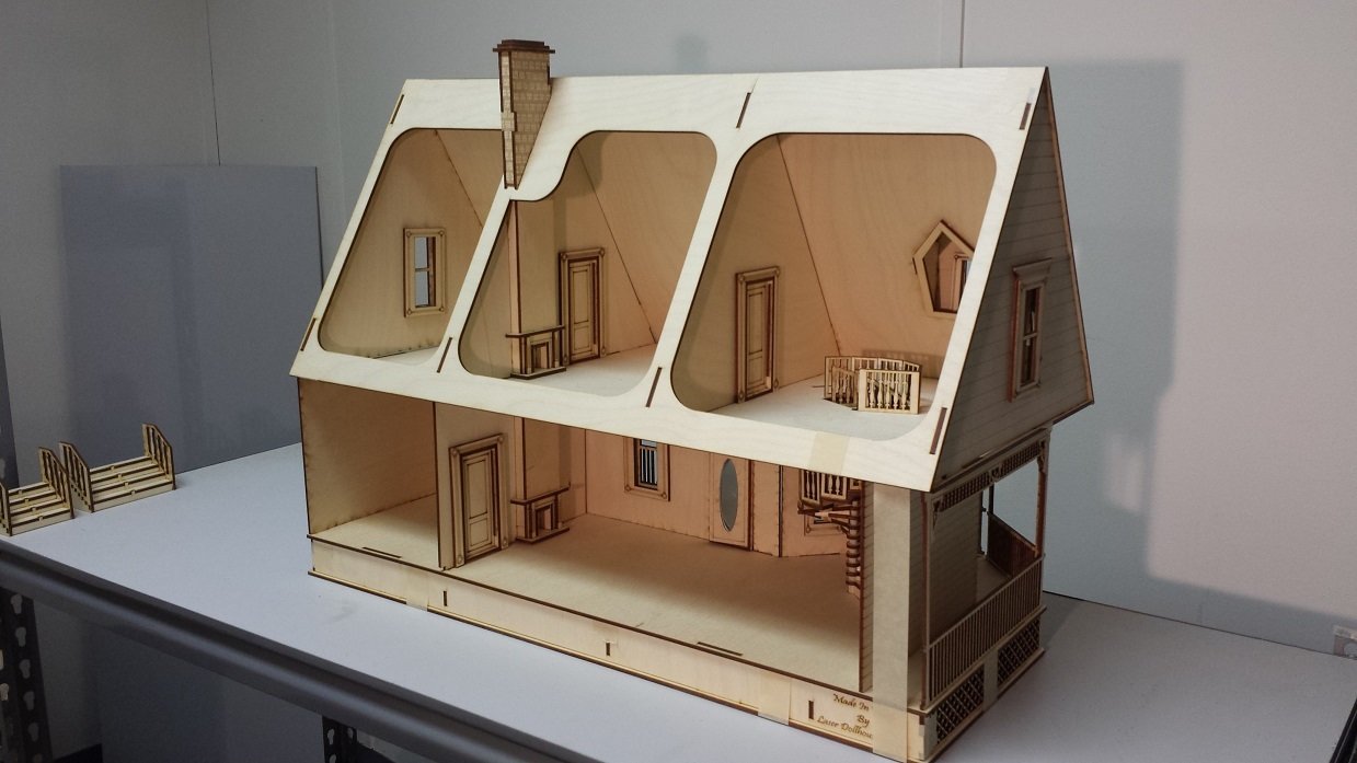 Alisha Country Dollhouse 1:24 scale