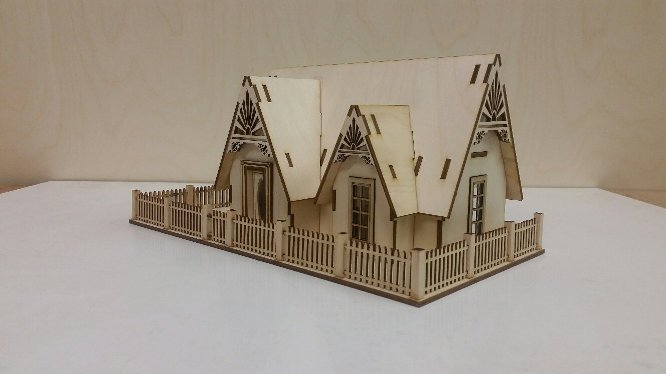 Quarter Scale fence with post