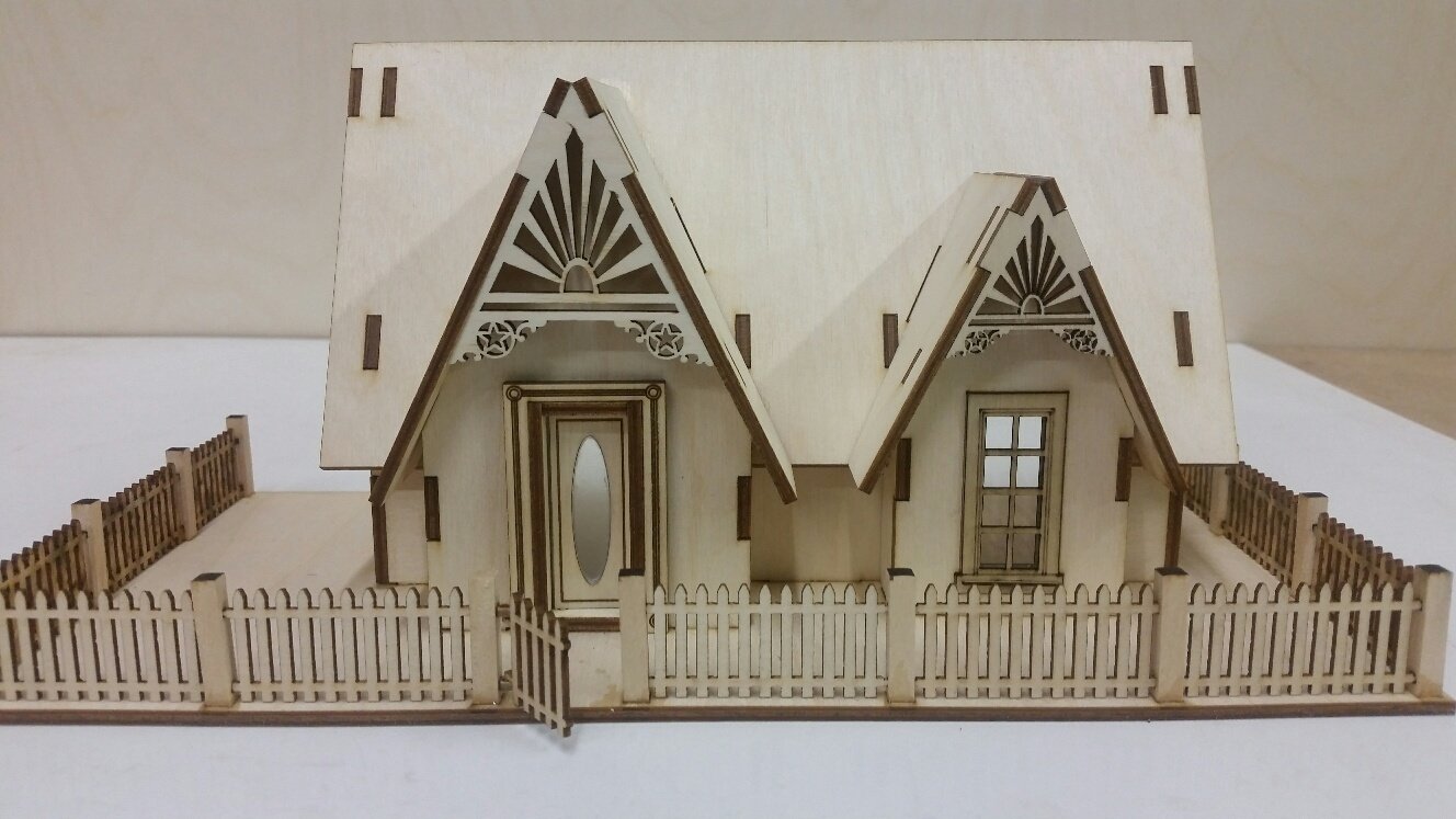 Quarter Scale fence with post