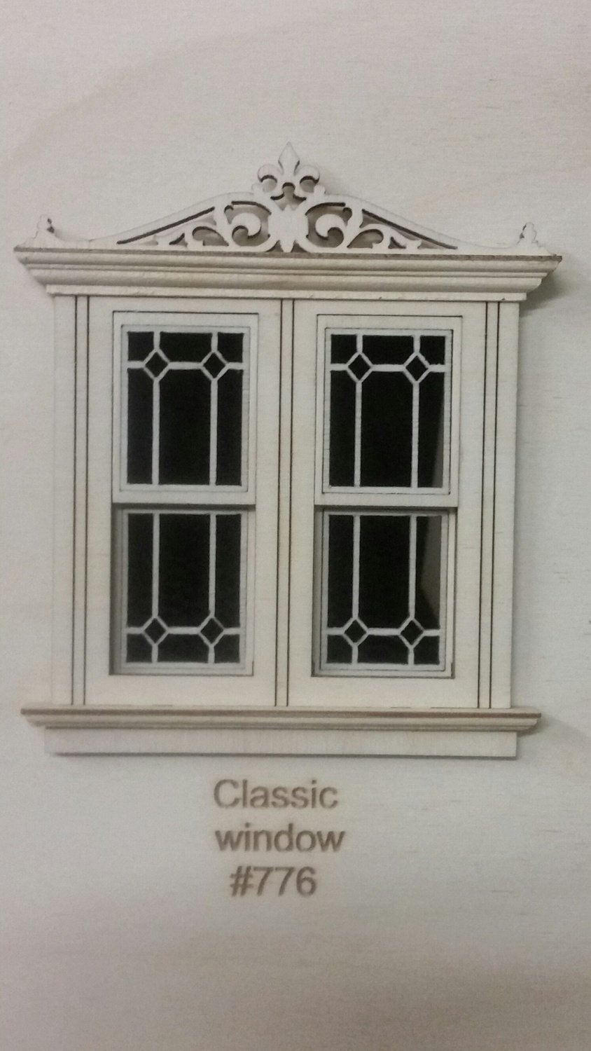 Classic w/ header working Double window/Classic pane style 1:24 scale