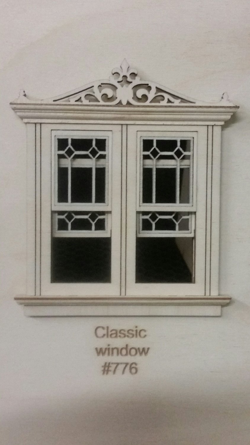 Classic w/ header working Double window/Classic pane style 1:24 scale
