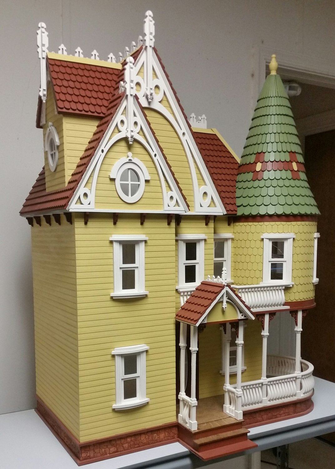 Mirabella Victorian Mansion 1:12 scale