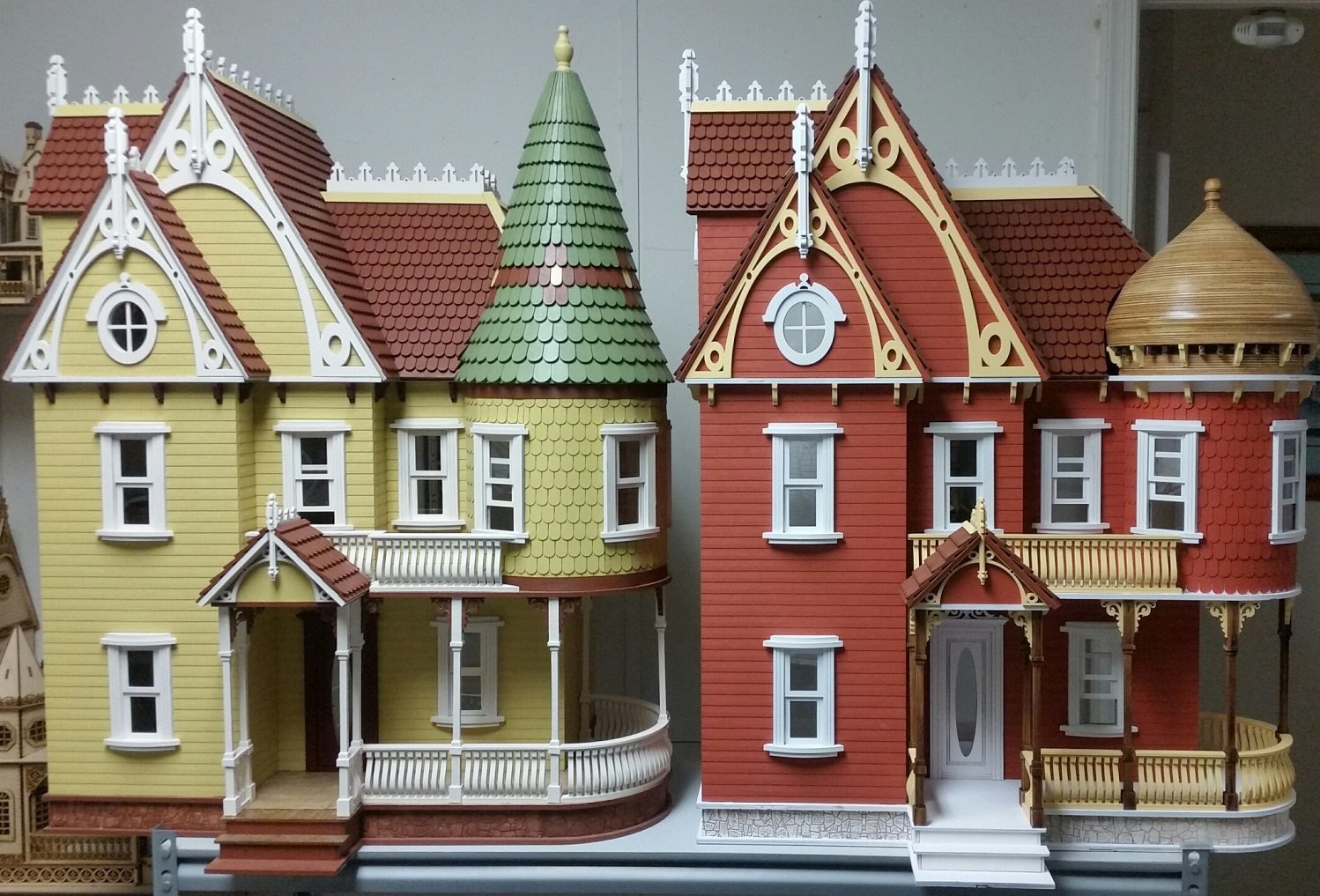 Mirabella Victorian Mansion 1:12 scale