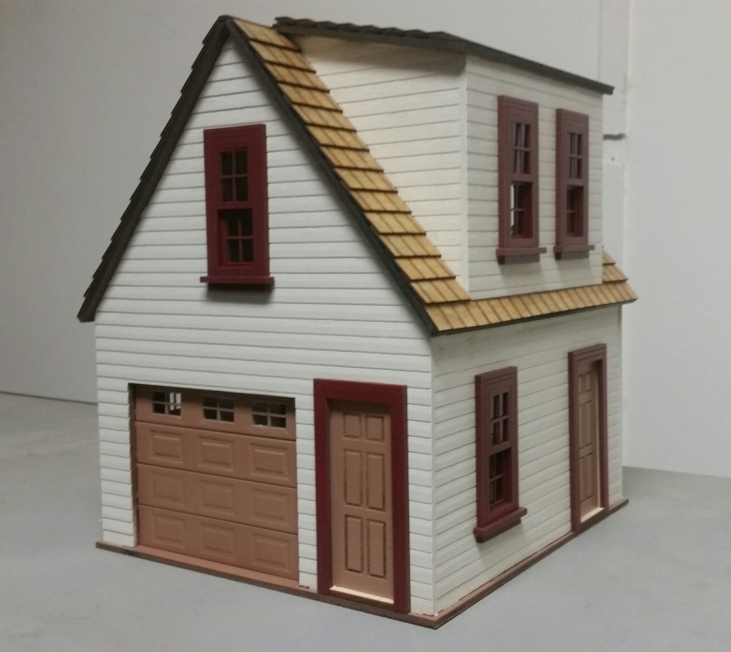 Lansdowne one Car garage/workshop 1:24 scale