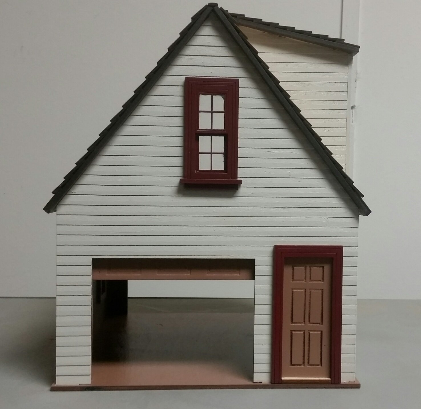 Lansdowne one Car garage/workshop 1:24 scale
