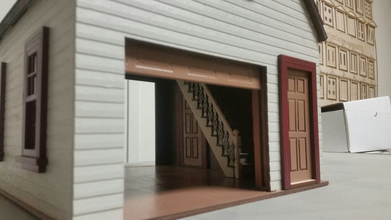 Lansdowne one Car garage/workshop 1:24 scale