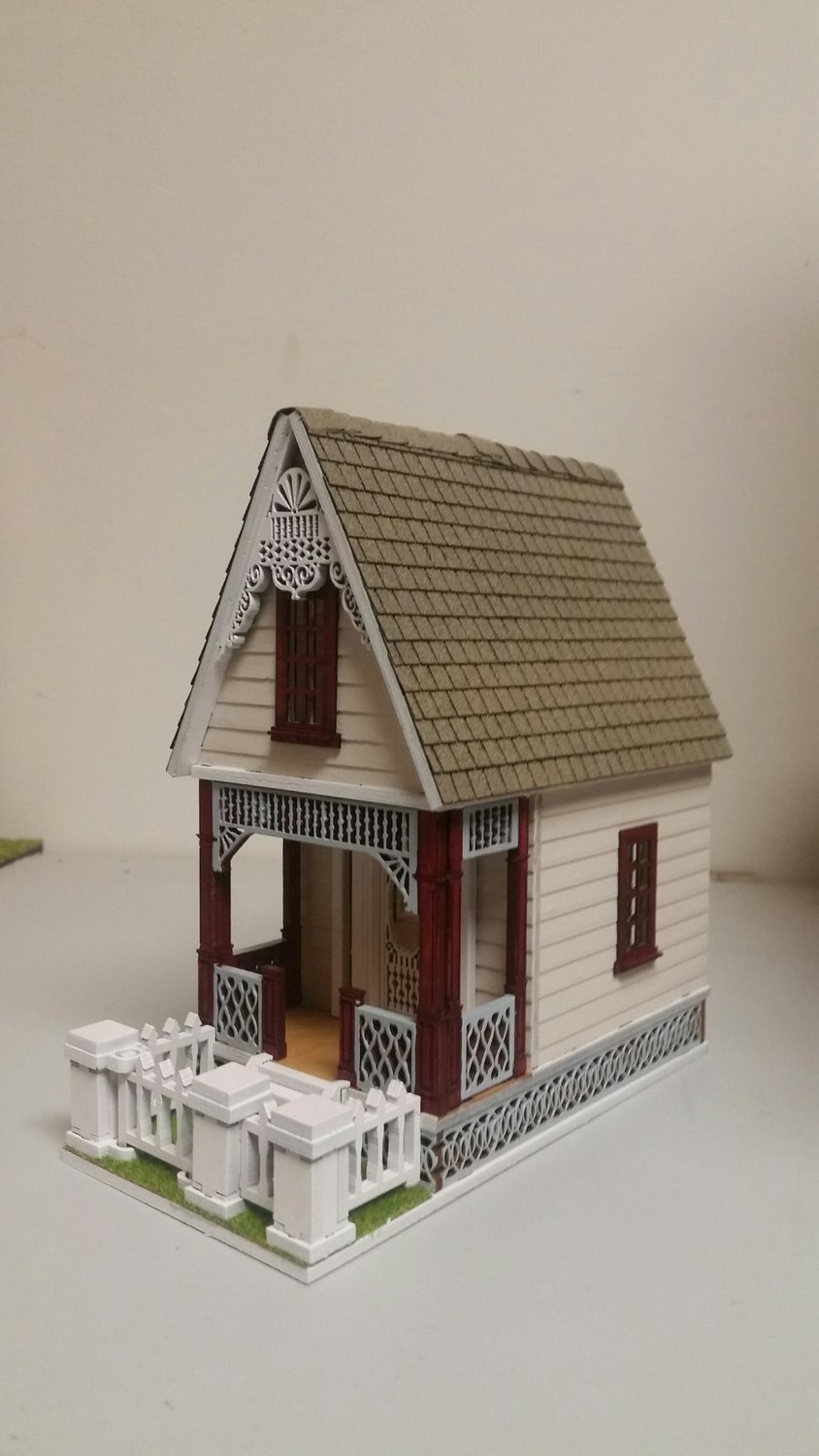 Little Ann 2 Victorian Cottage 1:48 Dollhouse (Milled siding / asphalt shingles)