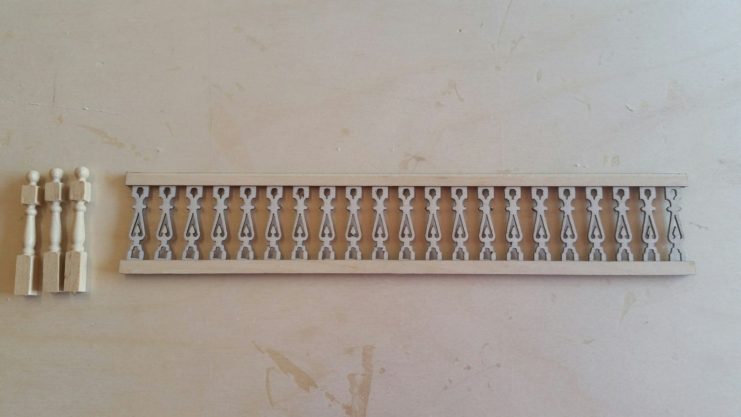 1:24 scale Landing/porch railing set Cyprus