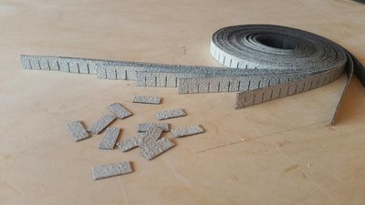 Frost white asphalt square butt shingles 1:48 scale