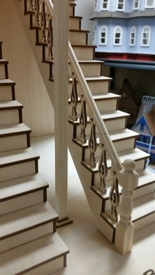 Bedford Victorian Narrow Straight staircase with Landing handrails