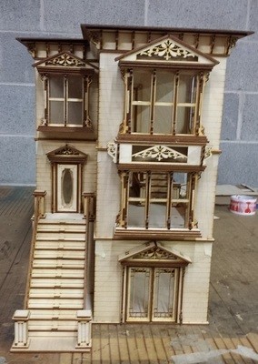 Lisa San Francisco Painted Lady 1:24 scale Dollhouse