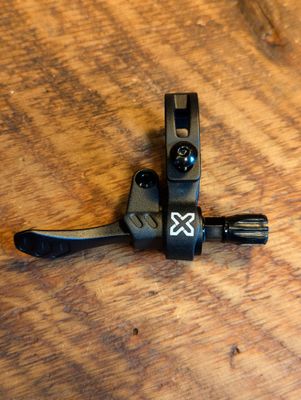 Levier X-Fusion Manic pour dropper post