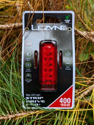Lumière Arrière Lezyne Strip Drive Pro 400+ noir