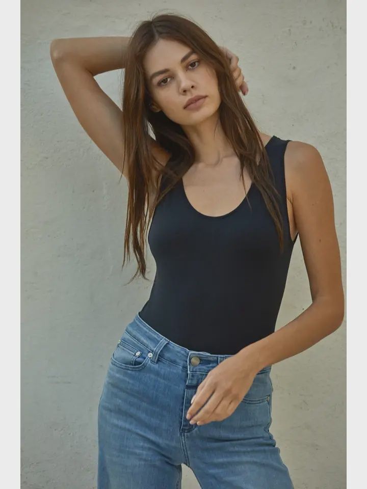 Seamless Reverse U-V Neck Tank