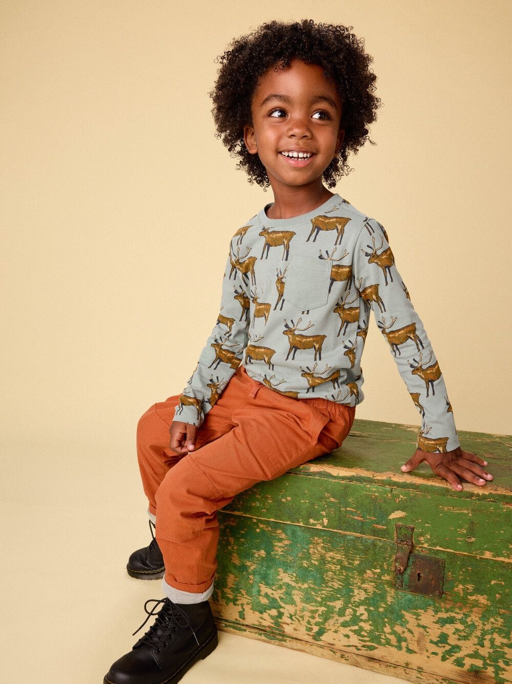 Painted Deer Long Sleeve Pocket Tee