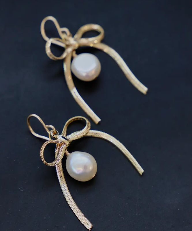 Sloane Ribbon and Pearl Earrings- Yellow Gold