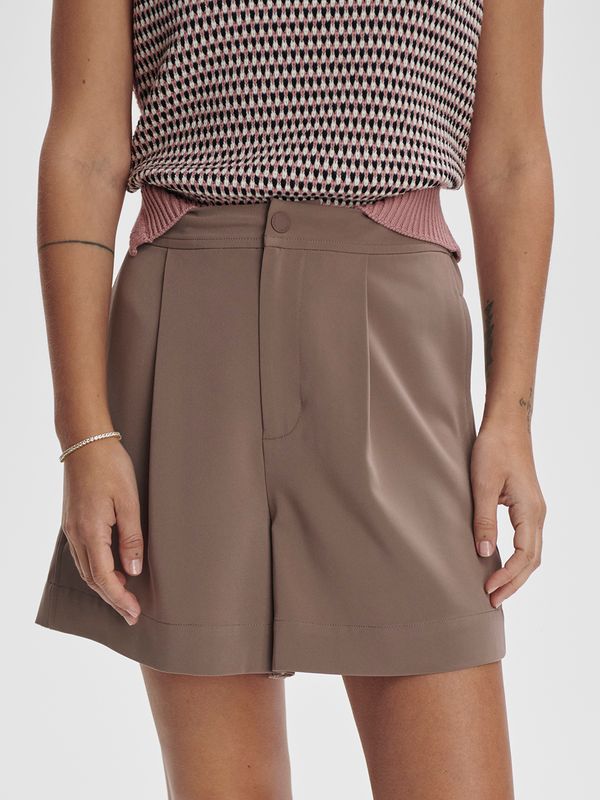 Mariya Easy Pleat Short 4.5- Deep Taupe