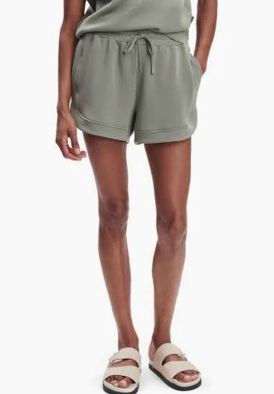 Ollie High Rise Short 3.5- Shadow