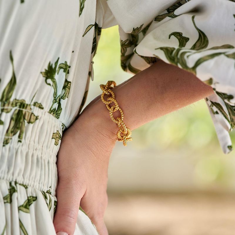 Victoria Small Chain Bracelet- 8&quot; Gold