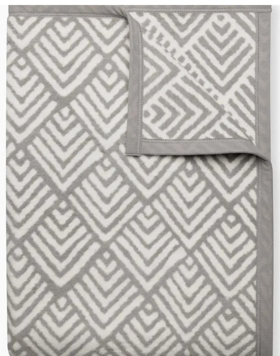 Oyster Cove Diamonds Blanket