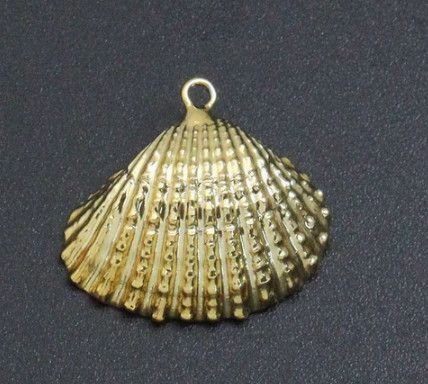 Gold Shell Charm