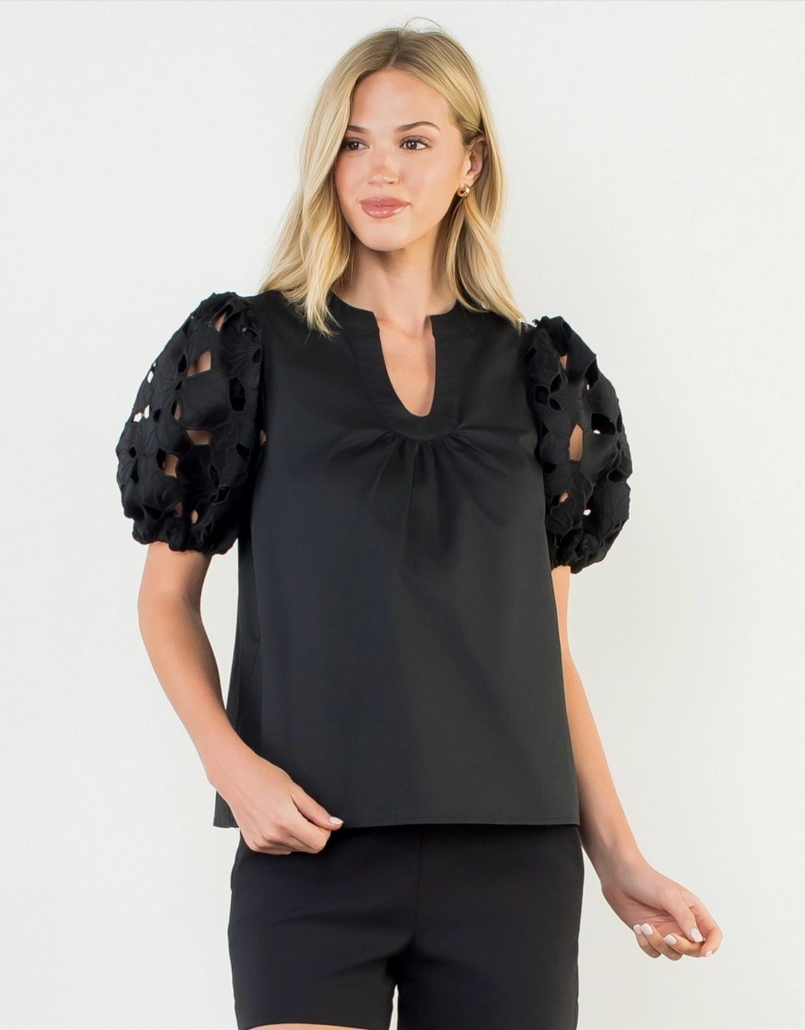 Eyelet Detail Puff Sleeve 