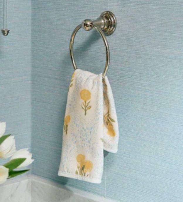 Louisa Powder Hand Towel
