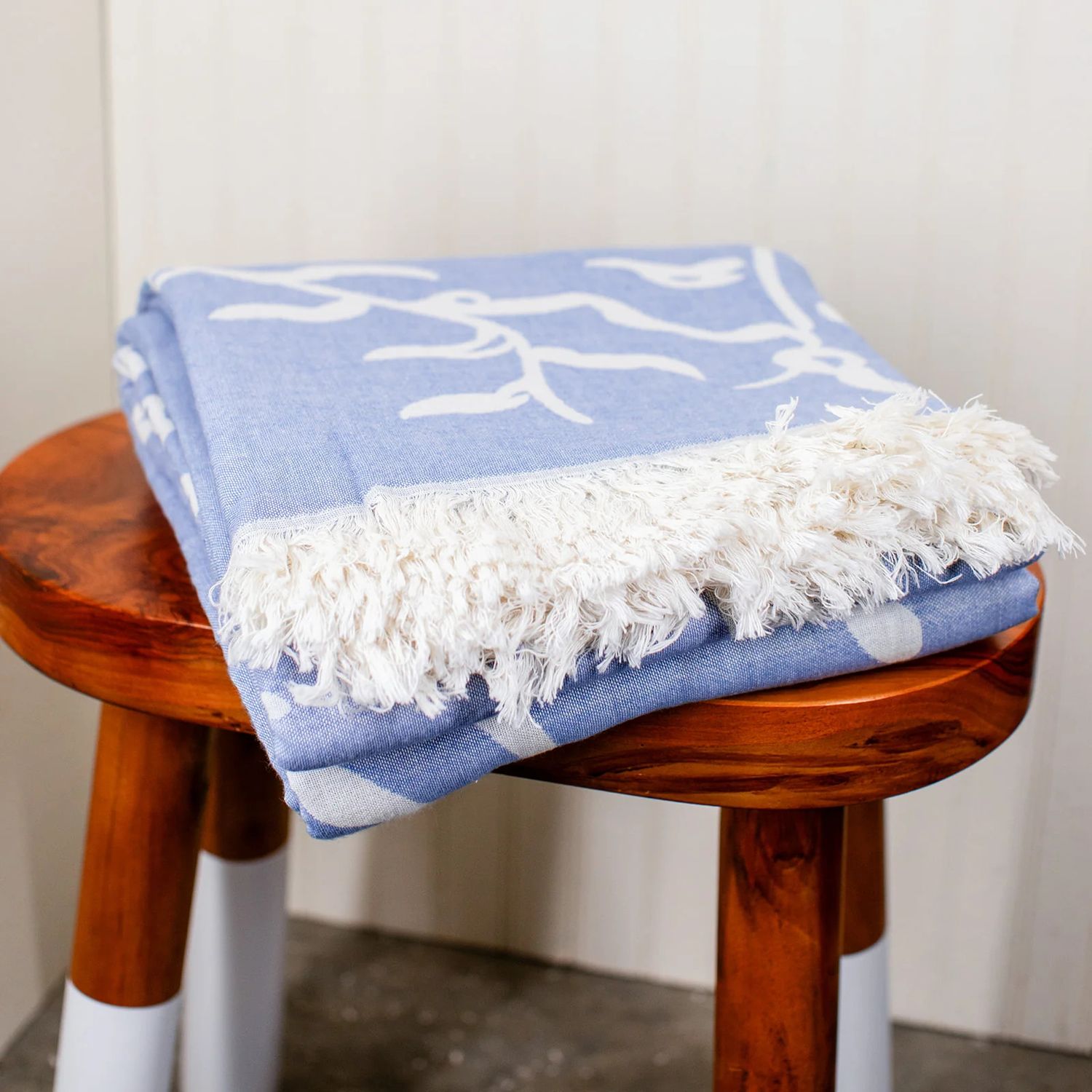 Grapevine Classic Blanket - Cadet Blue