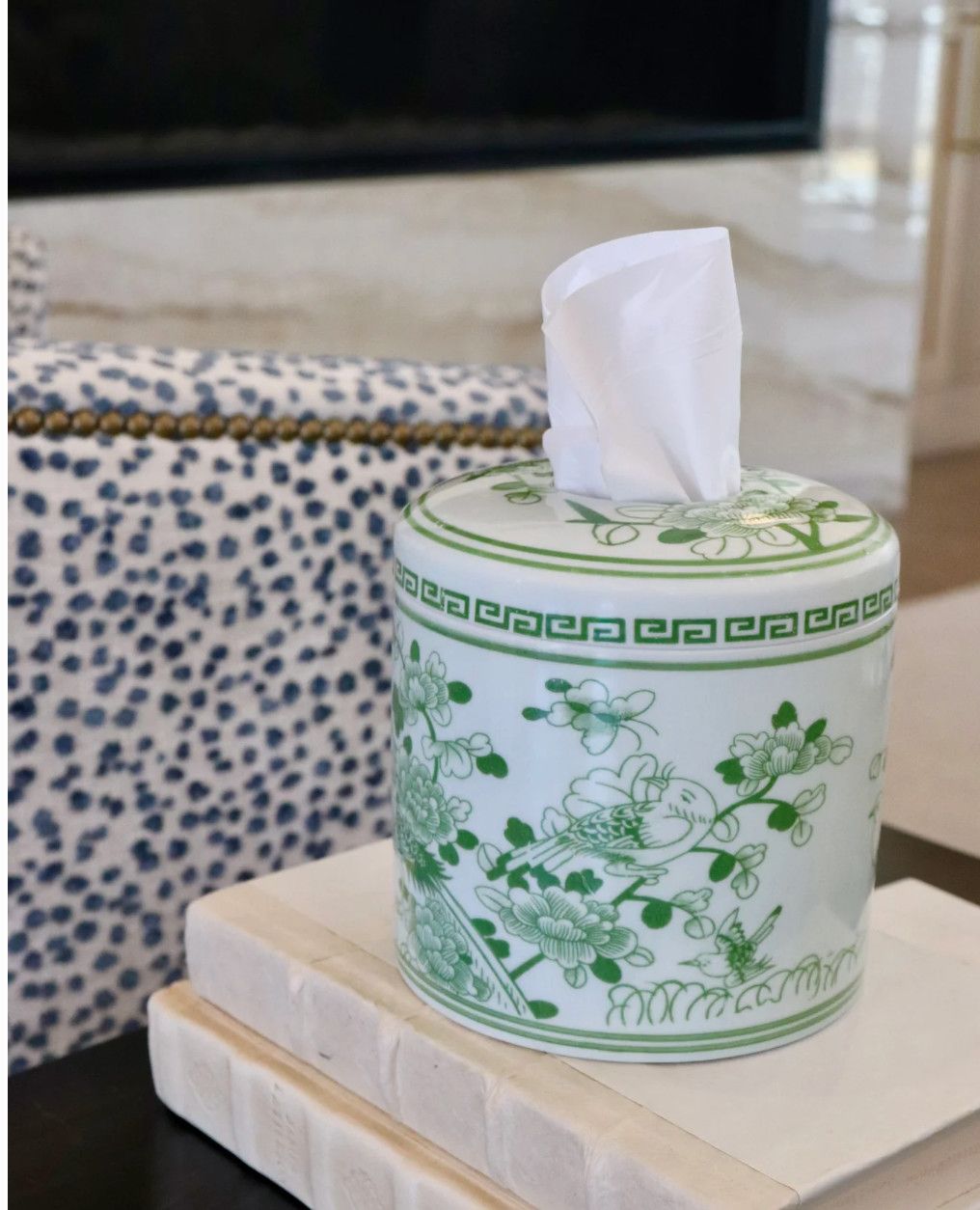 Jade Tissue Vessel