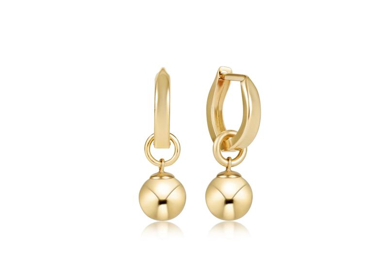 EN Huggie Gold 0.5" Hoop- Classic Gold 8mm Charm