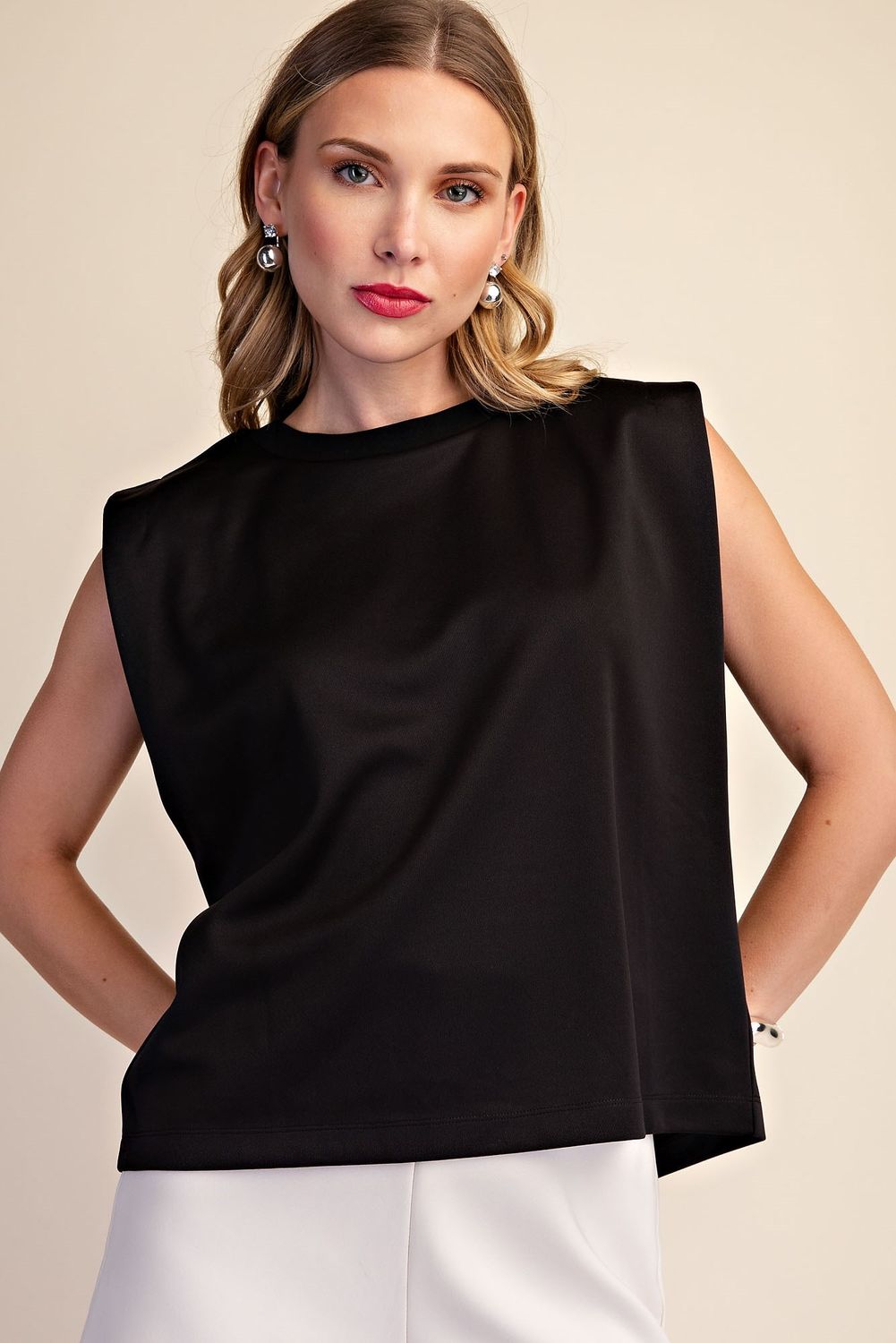 Shoulders Back Sleeveless Top 