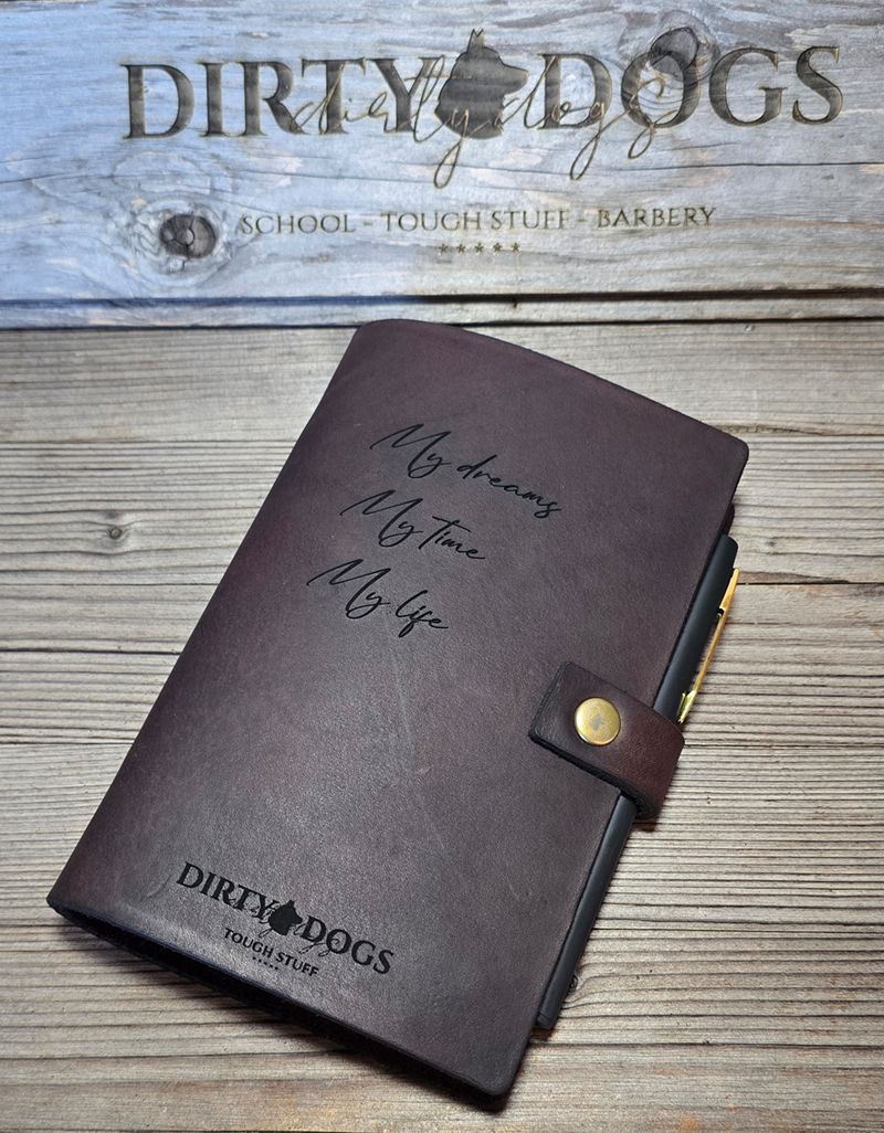 Ringbuchplaner aus Fettleder - personalisiert