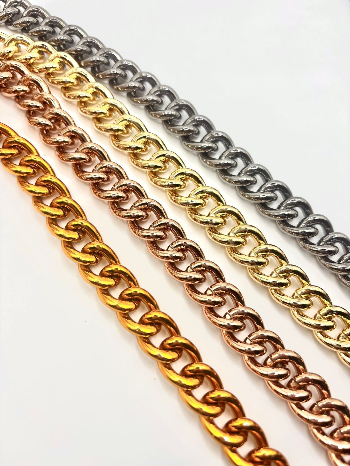 Catena in alluminio stondata