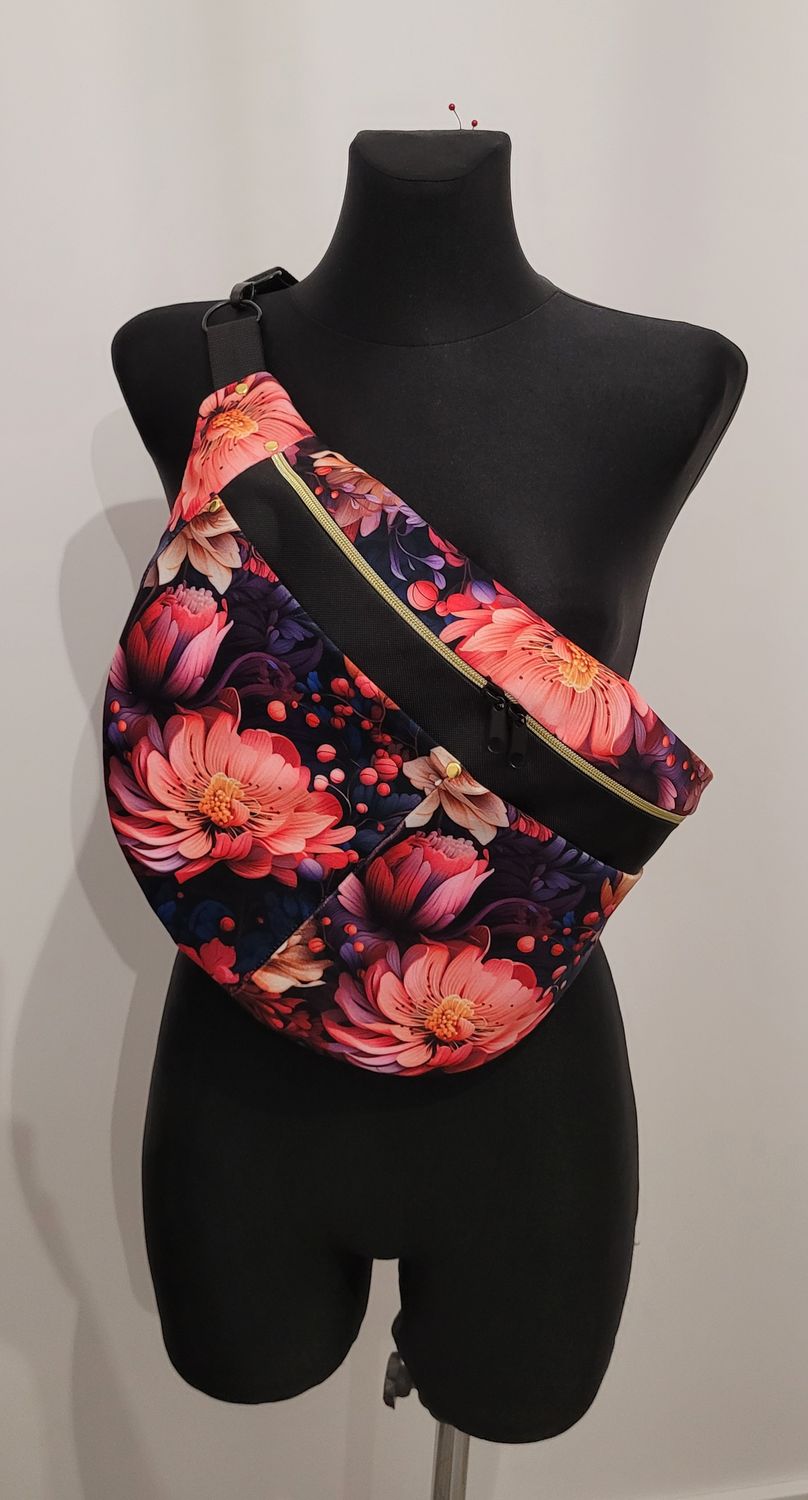 Nerka czarna w kwiaty