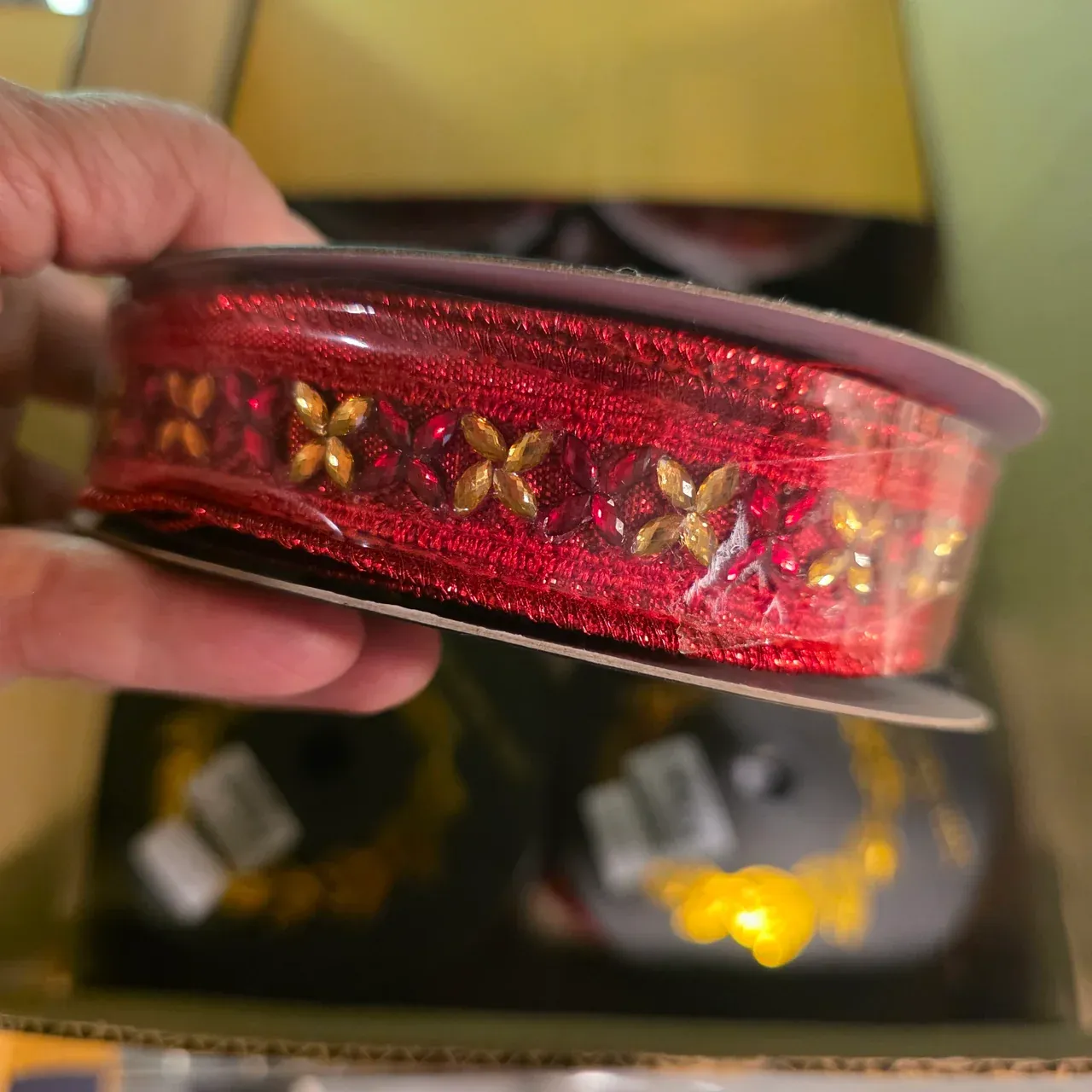 Red Trim Met. Platinum Ribbon