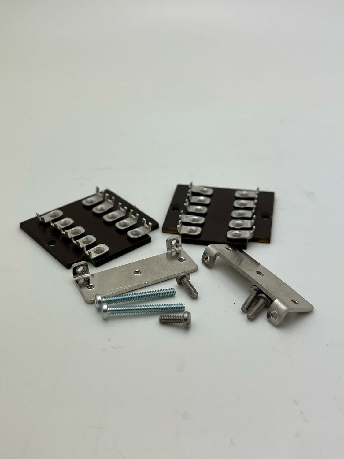 Vintage-Style Phenolic Resistor Board
