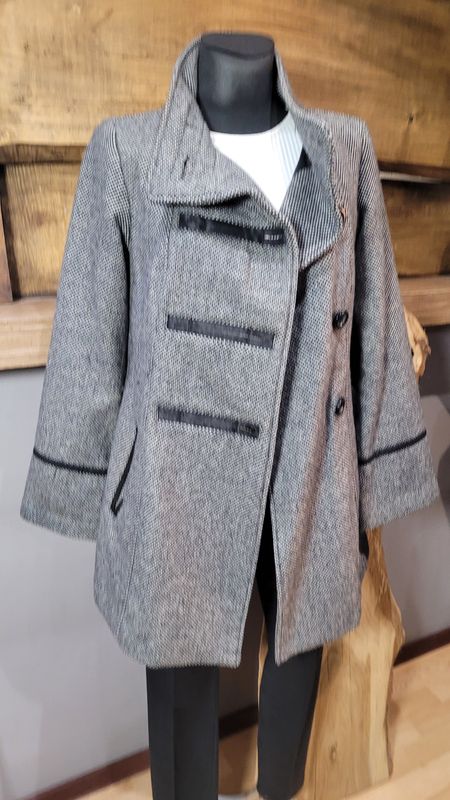 Krótki płaszcz PROMOD