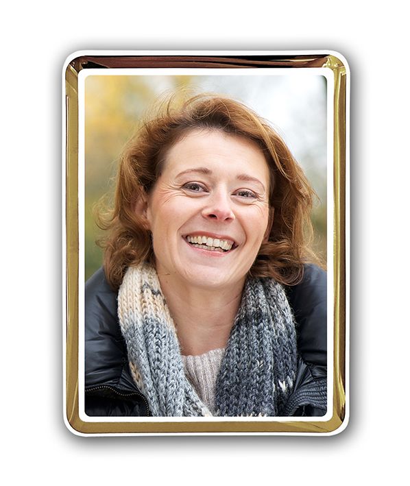 Zdjęcie kolorowe prostokąt ze złotym paskiem