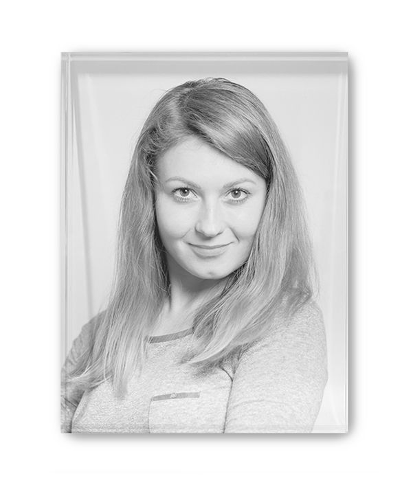 Zdjęcie czarno-białe w krysztale prostokątnym niefazowanym