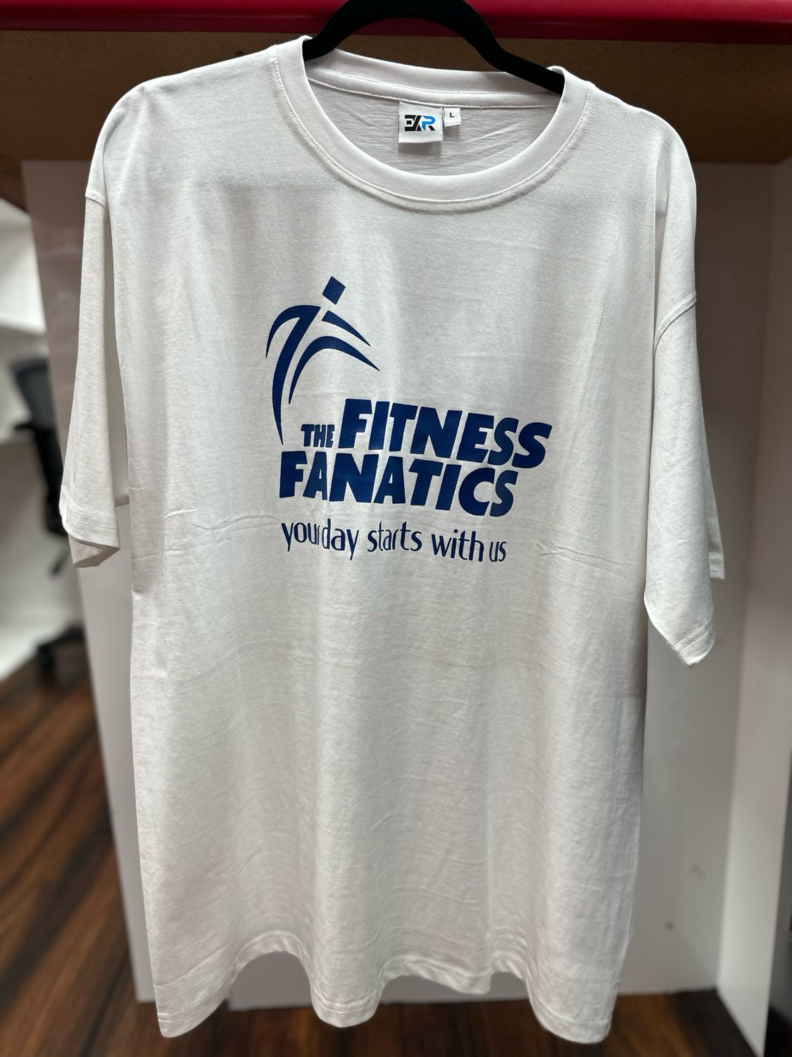 T Shirt / White / Medium