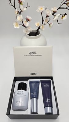 OHUI REVERSE ACTIVATOR Pore Minimizing Retinol Cream 50 мл