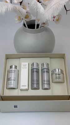 O HUI Extreme White MelaToning Dark Spot Ampoule Essence Special Set