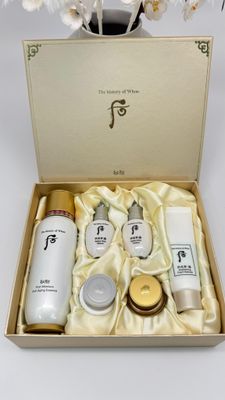 The History of Whoo Bichup First Moisture Anti-Aging Essence Special Set